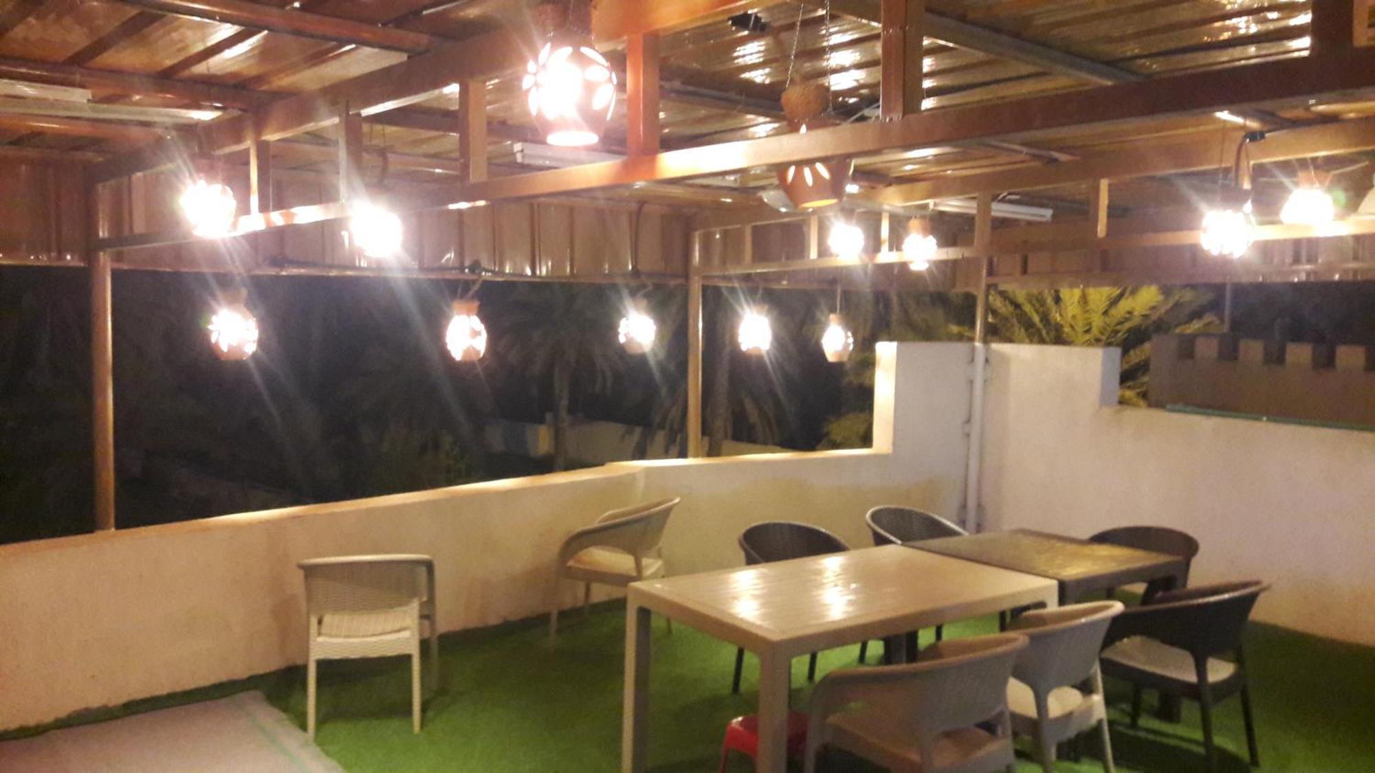 Sehma Guest House Al Ḩamrāʼ Rom bilde